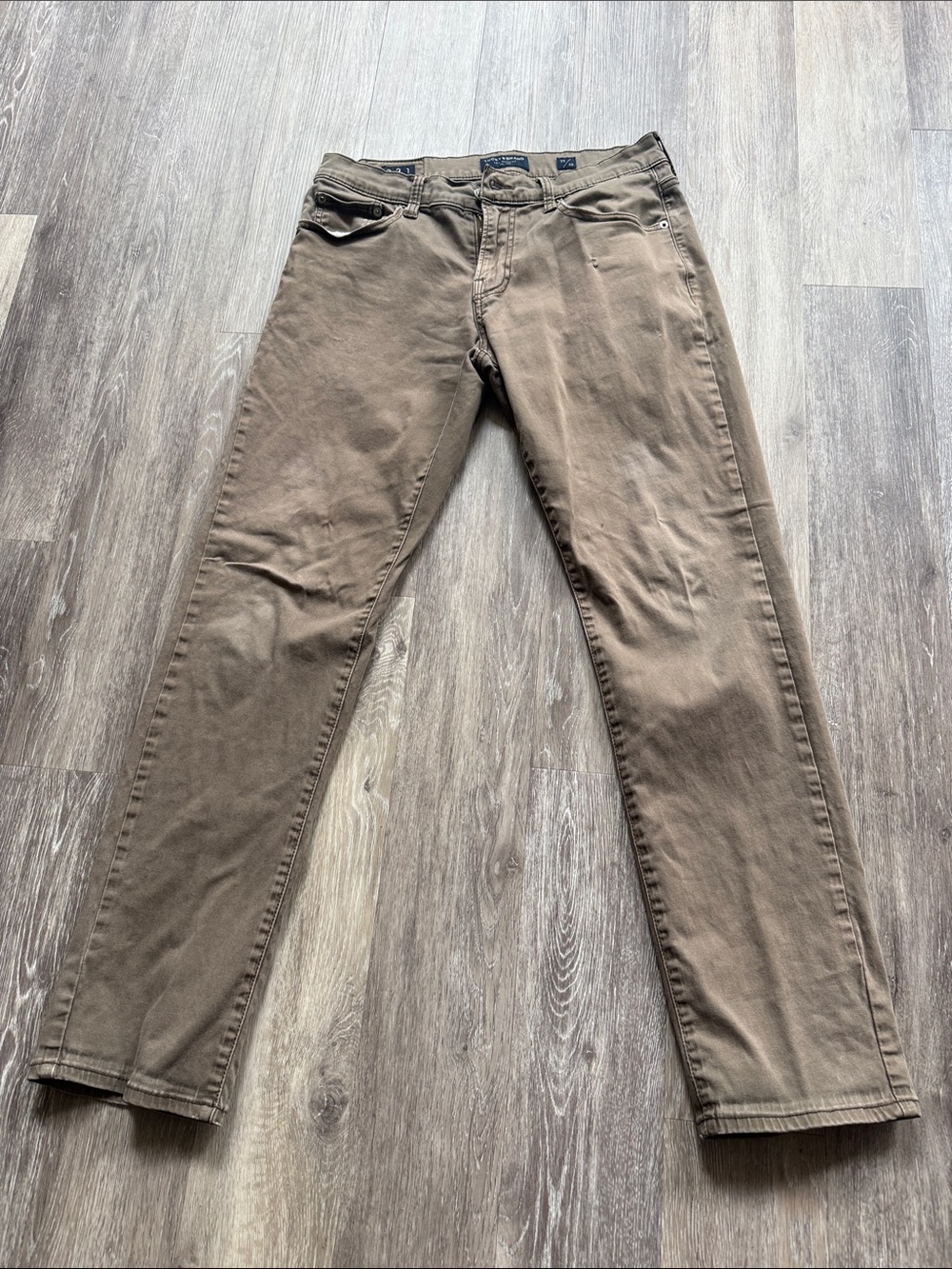 Lucky Brand Men's Staight Jeans in Brown(Tan) 221 Straight 30 length